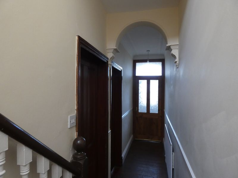 Entrance Hallway- click for photo gallery